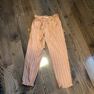 Light pink cropped pant